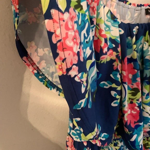 Dress - Picture 6 of 6